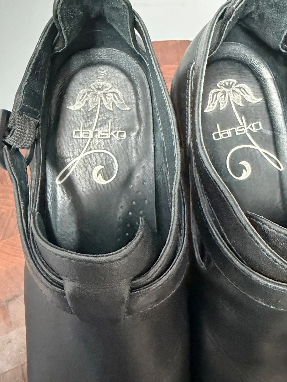 Dansko Women's Black Leather Platform Wedge Clogs Size 38